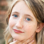 senior portraits at the Ben May Library with Daphne High School senior and her bearded dragon
