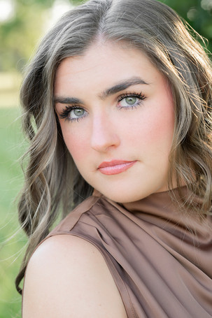 Senior Portrait Session in a field | April Grayson Photography | Mobile AL Photographer