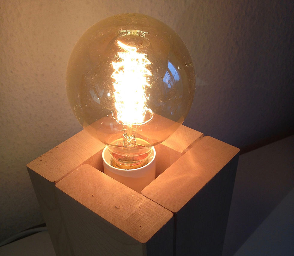 minimalistische DIY-Holz-Lampe