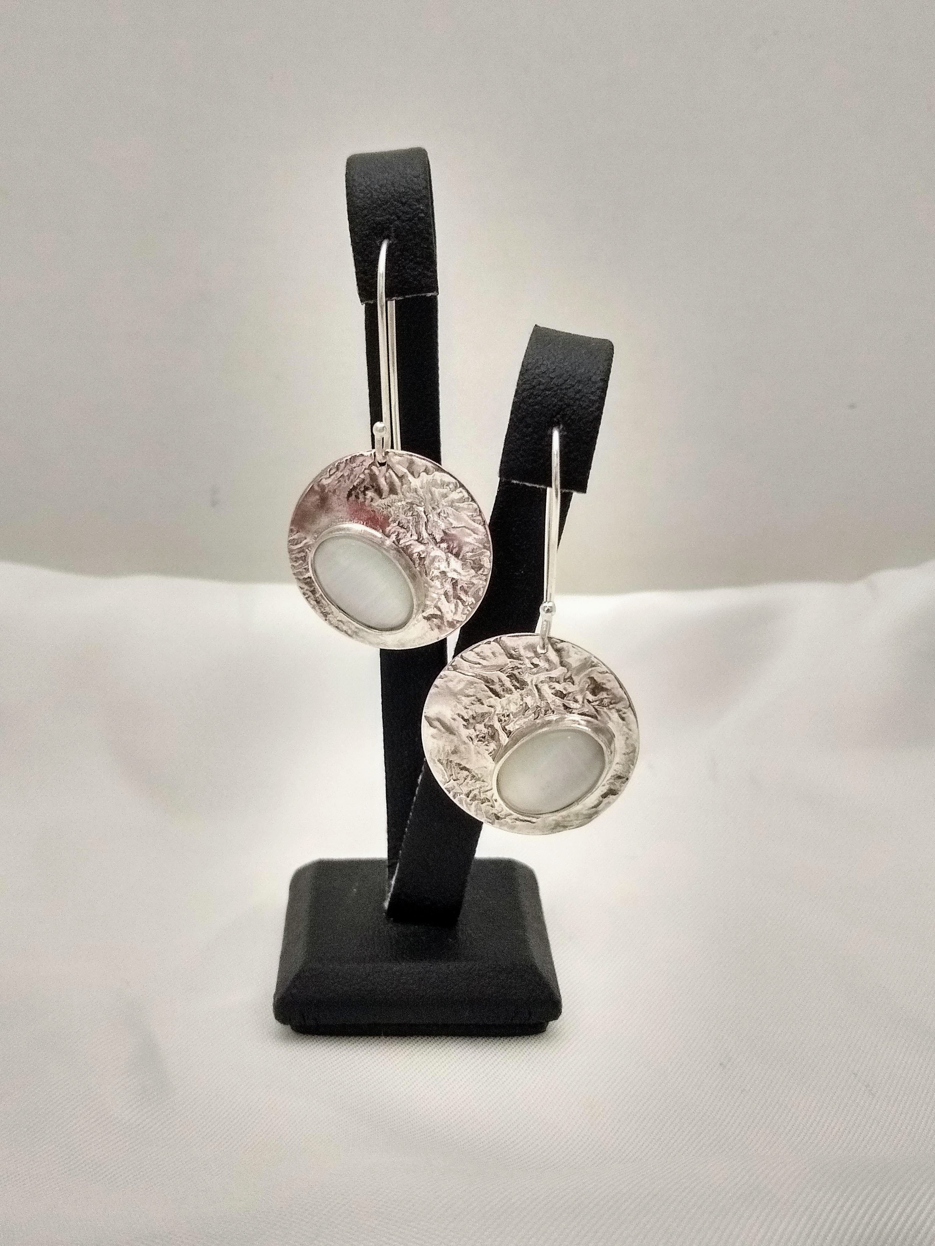 Σκουλαρίκια