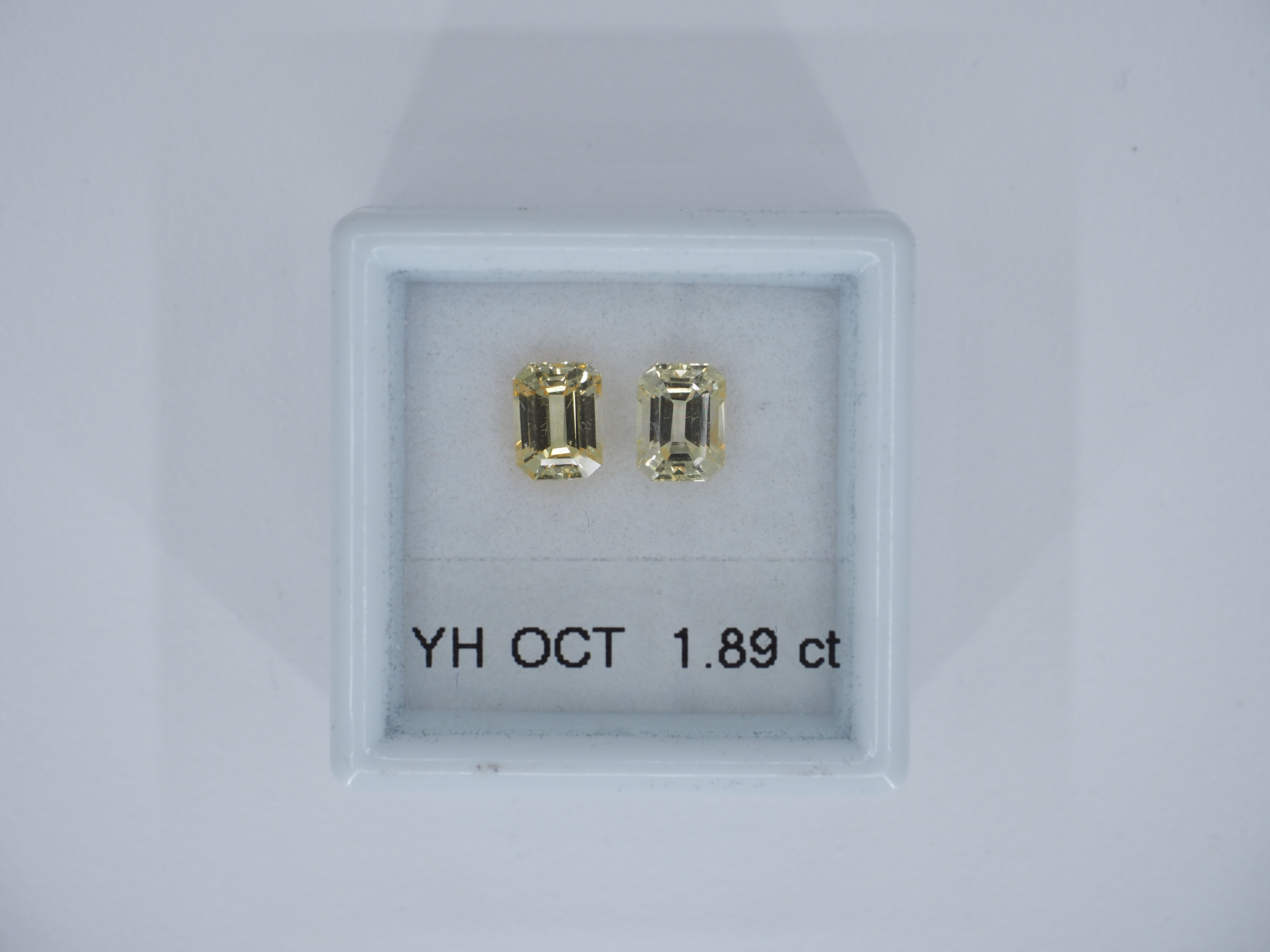 Yellow(YH) Octagon 1.89 ct