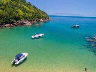 passeio-de-lancha-ubatuba-07
