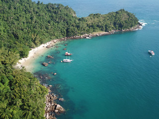 passeio-de-lancha-ubatuba-02