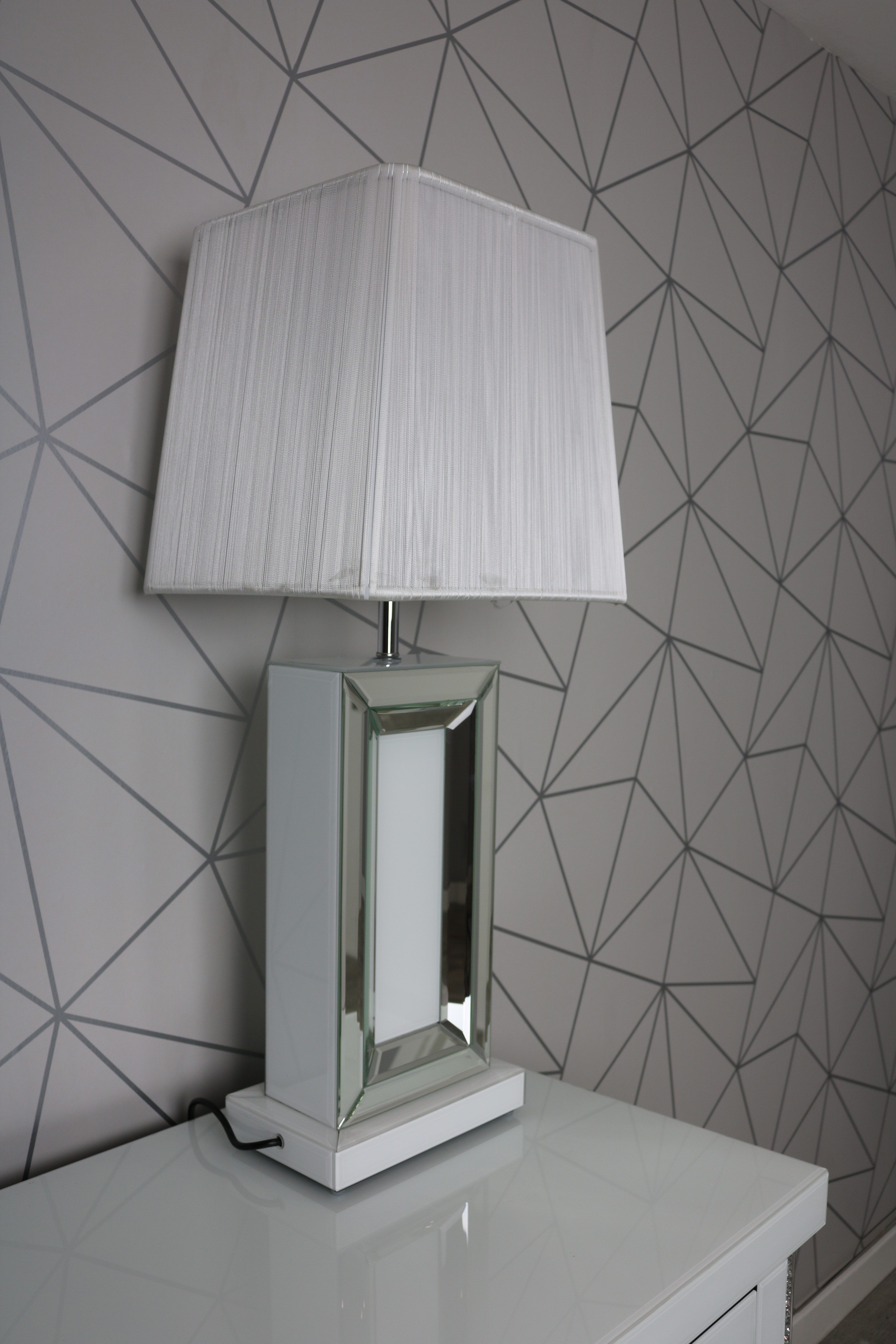 Bianco Table Lamp