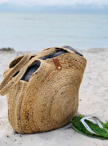 Köp Strandtuggs beachväska. Perfekt väska till stranden. Lunch, middag, Strandtugg, Kämpinge, Höllviken, restaurang, catering, abonnering.