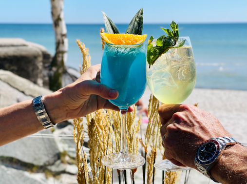 Säsongens drinkar finns hos oss på Strandtugg. Lunch, middag, Strandtugg, Kämpinge, Höllviken, restaurang, catering, abonnering.