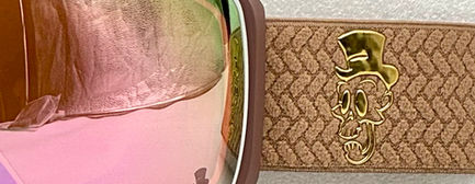 State of the art anti fog lens and ventilation system keeps everything clear all day long!