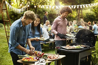 15501998-c-presssection-2015-s-performer-deluxe-gourmet-bbq-system-korean-bbq-party-0474-r