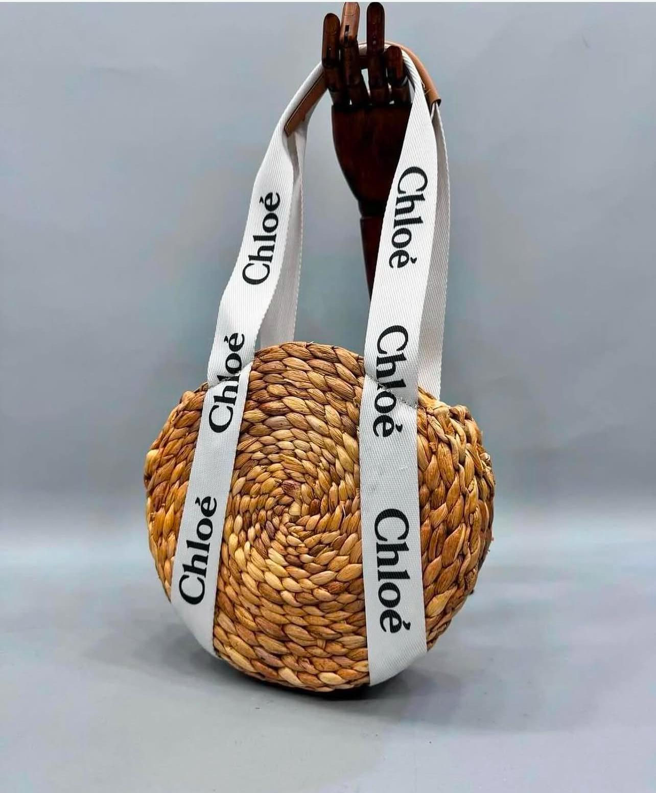 Chloe Hasır Omuz Çantası
Kadın Çantası
Günlük Kadın Çantası
Şık Kadın Çantası