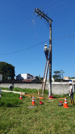 CURSO ELETRICISTA EM REDE DE DISTRIBUIÇÃ
