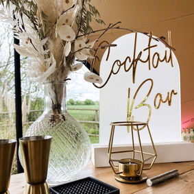 bar hire cocktails served outdoor event in stretch 