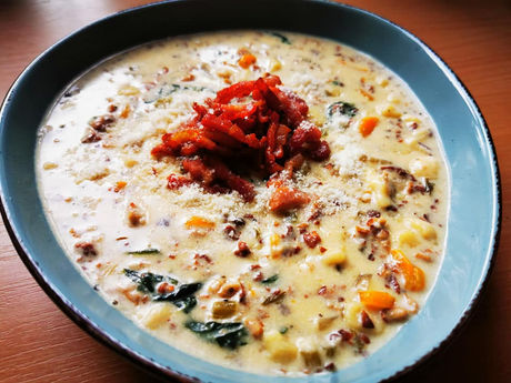 Zuppa Toscana - Smetanová toskánská polévka s noky