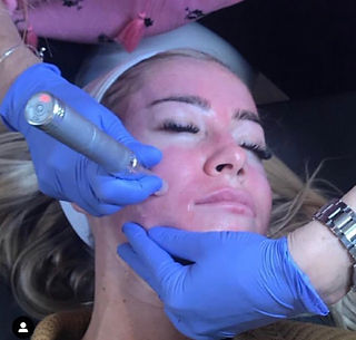 One-on-one permanent makeup training course with educator Amy Banks