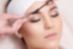 Wimpern und Augenbrauen zupfen in Berlin Mitte