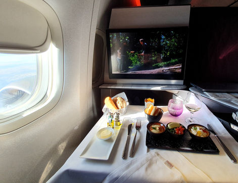 My experience flying the Qatar Airways QSuite Business Class