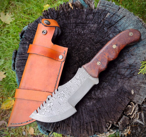 Jim and Rose make "Tom Brown's Tracker" and "Sting" at LLForge, "Damascus from Billet to Blade"