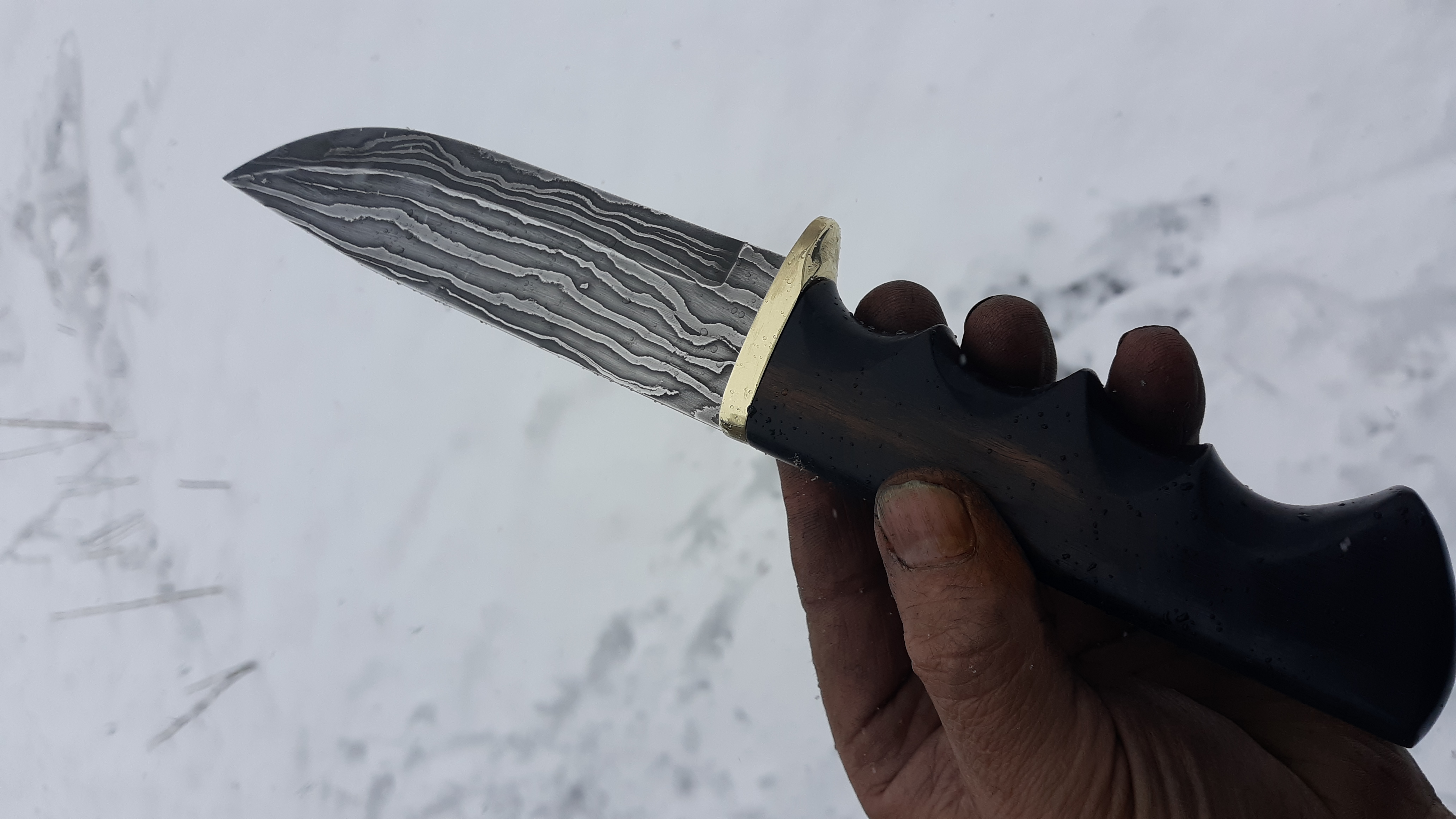 Damascus hunting knife