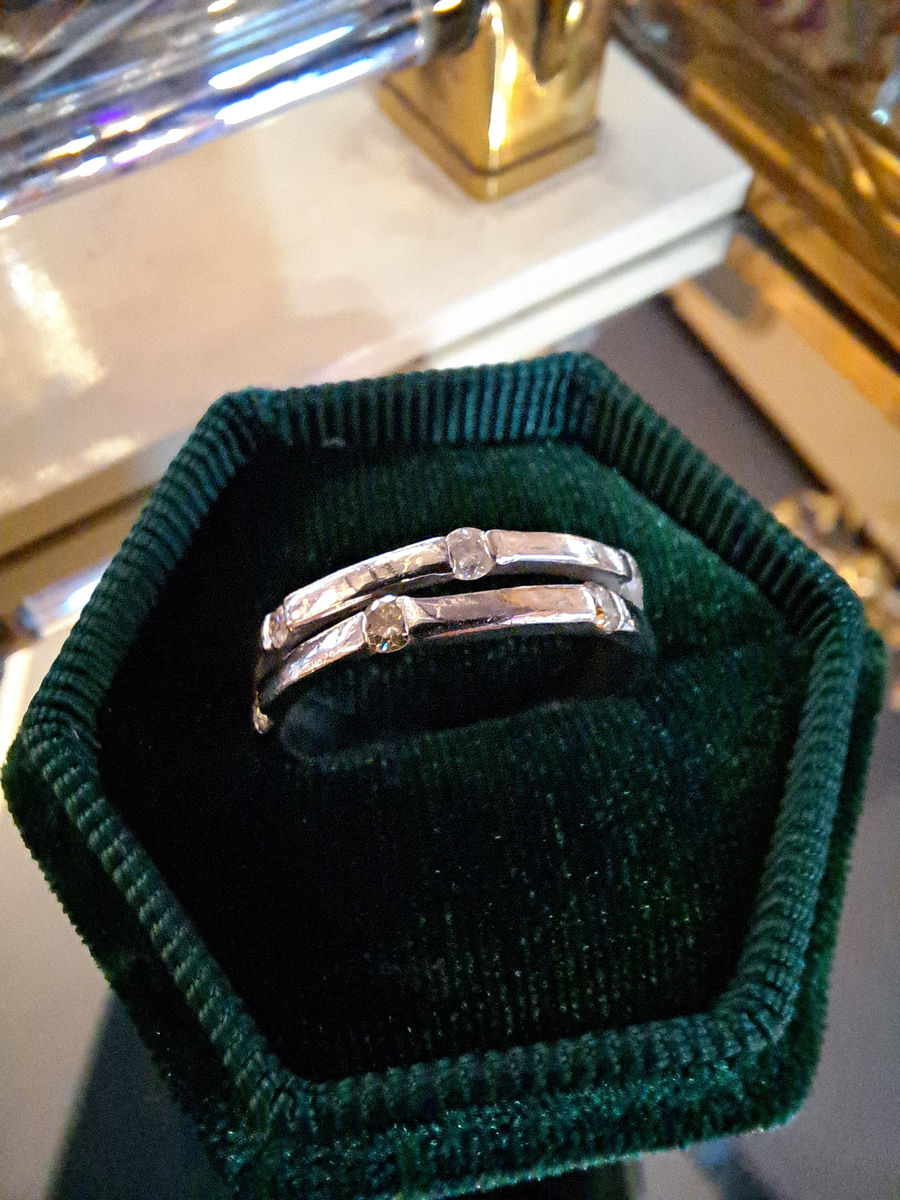 18ct White Gold Jewellery  & Diamond Ring, photo 1 of 12