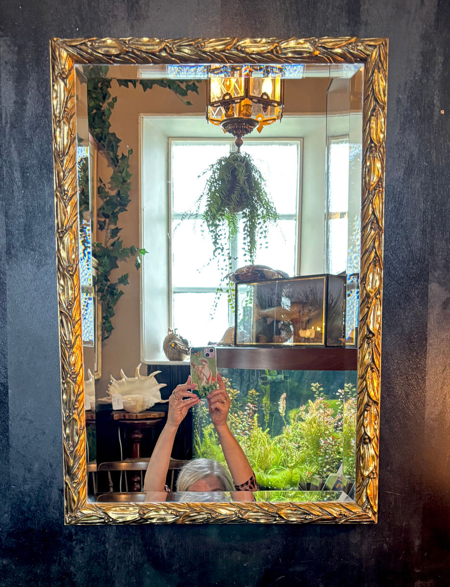 Vintage French giltwood wall mirror from the 1950s, photo 1 of 7