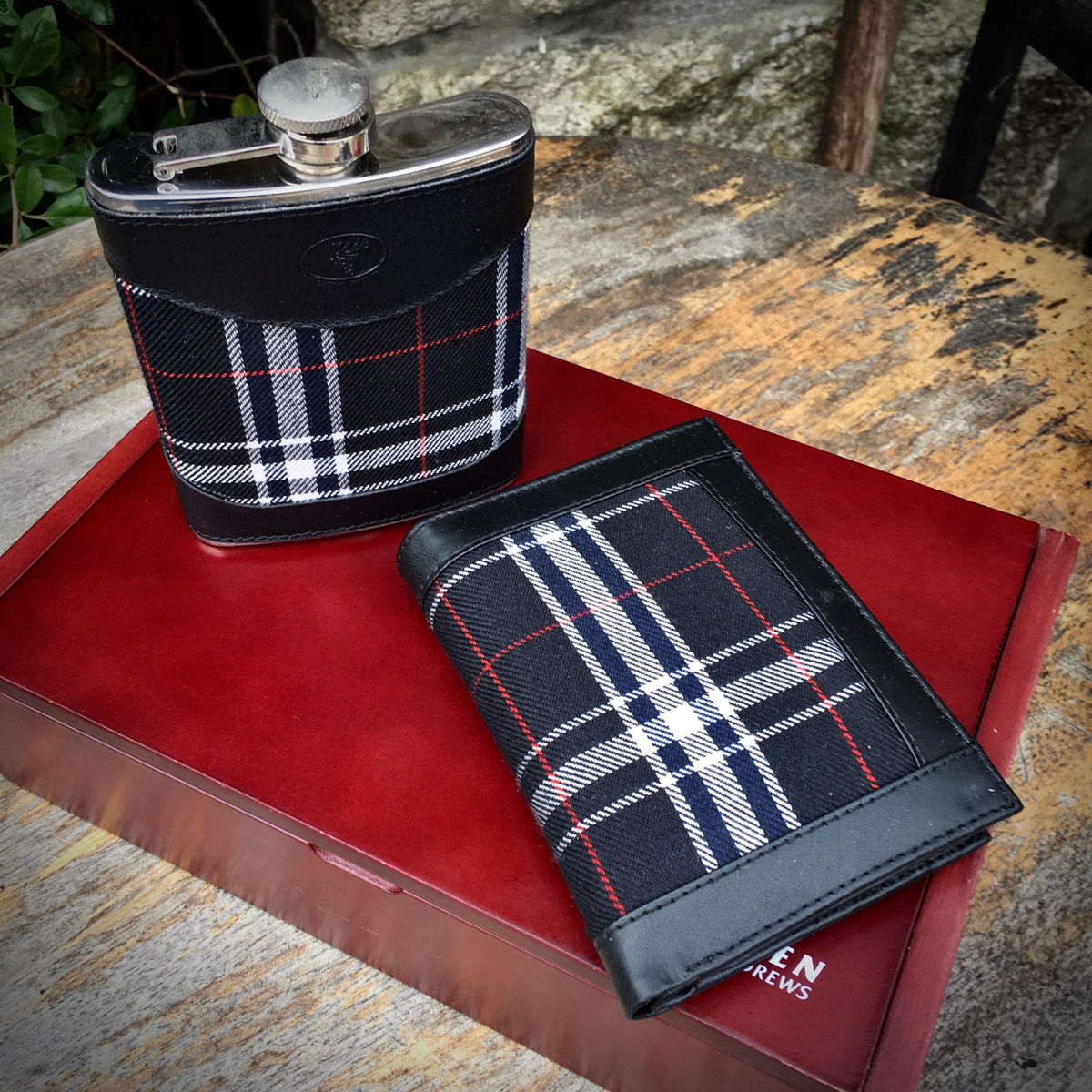 Wilken of St. Andrews Hip - Flask & Wallet, photo 1 of 6
