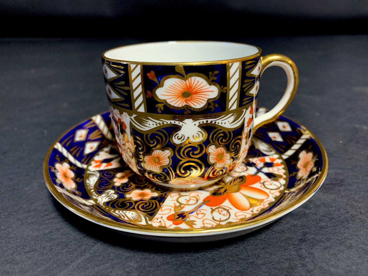 Royal Crown Derby 2451 Traditional Imari cup & saucer, photo 1 of 6