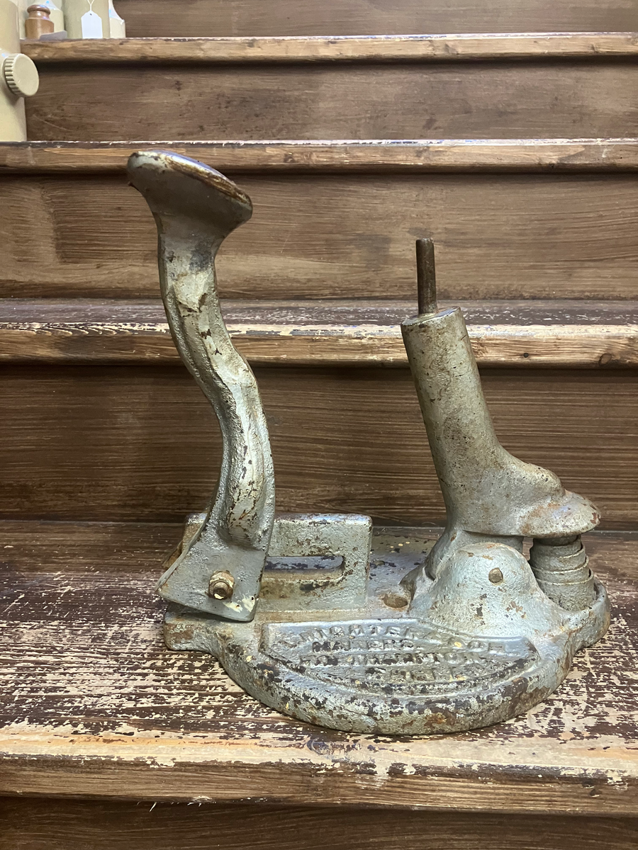 Antique Shoemaker/Cobblers Tool made by Richer and Sons, photo 1 of 6