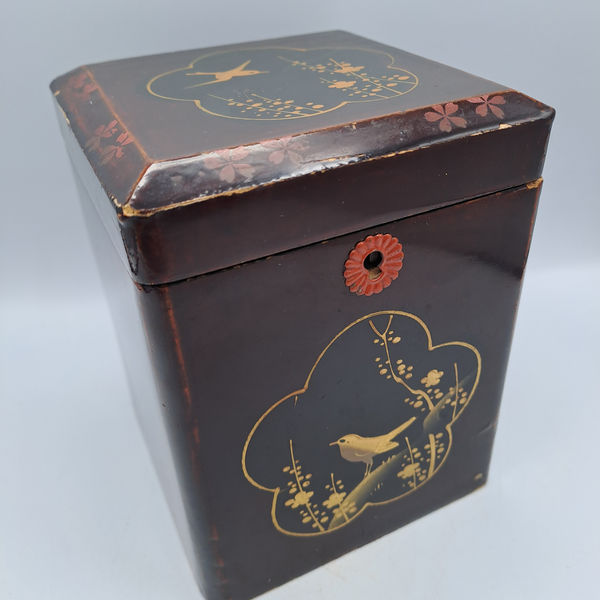 Vintage Japanese Lacquered Hand Painted Tea Caddy
