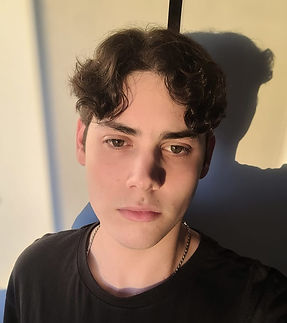 JOÃO VITOR SARNO_edited.jpg