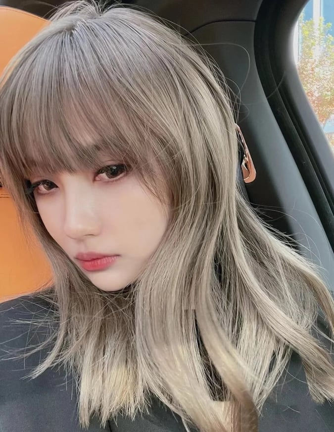 trendy hair colour beige milk tea