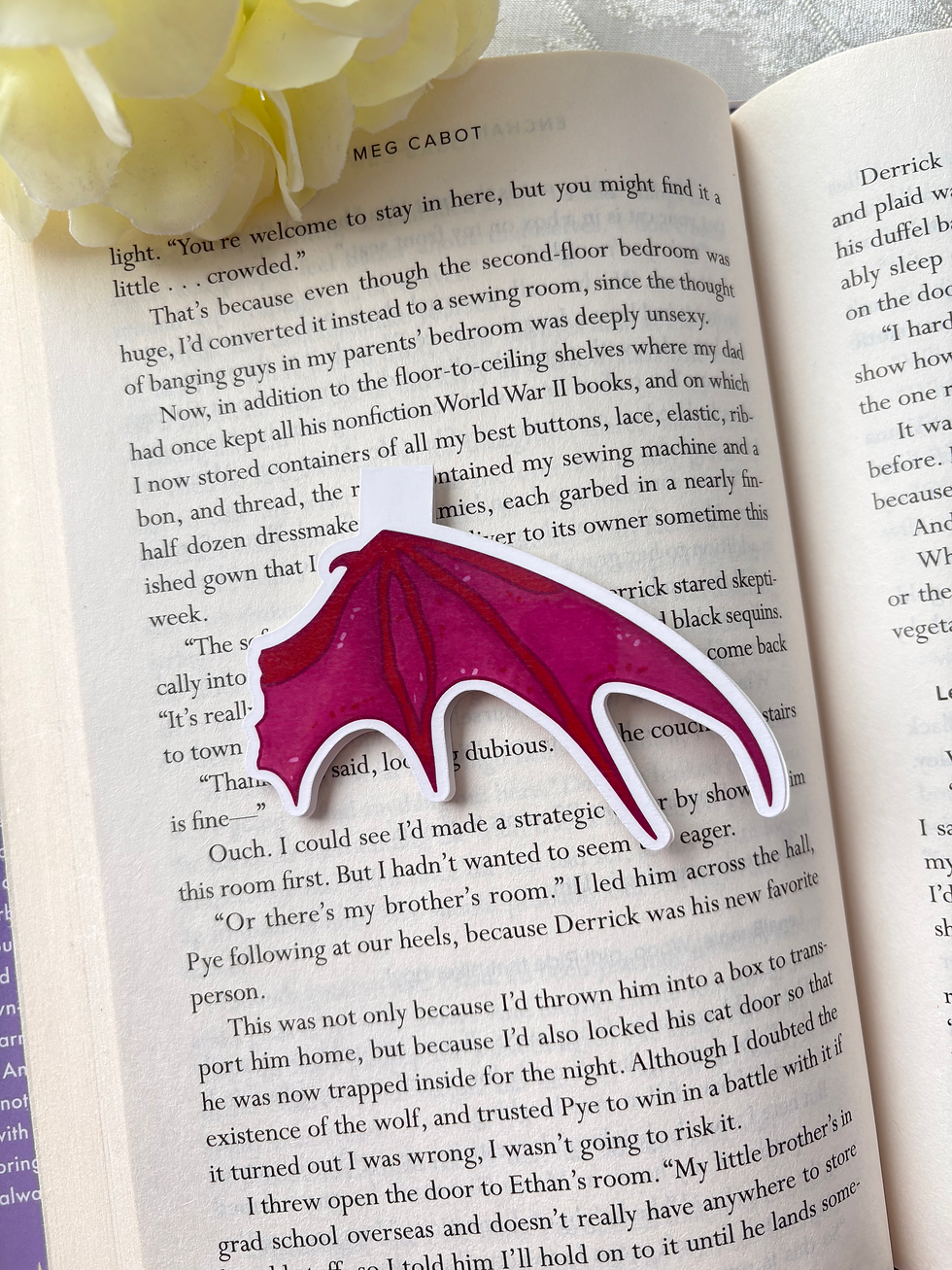 Thumbnail: Dragon Wings Magnetic Bookmark