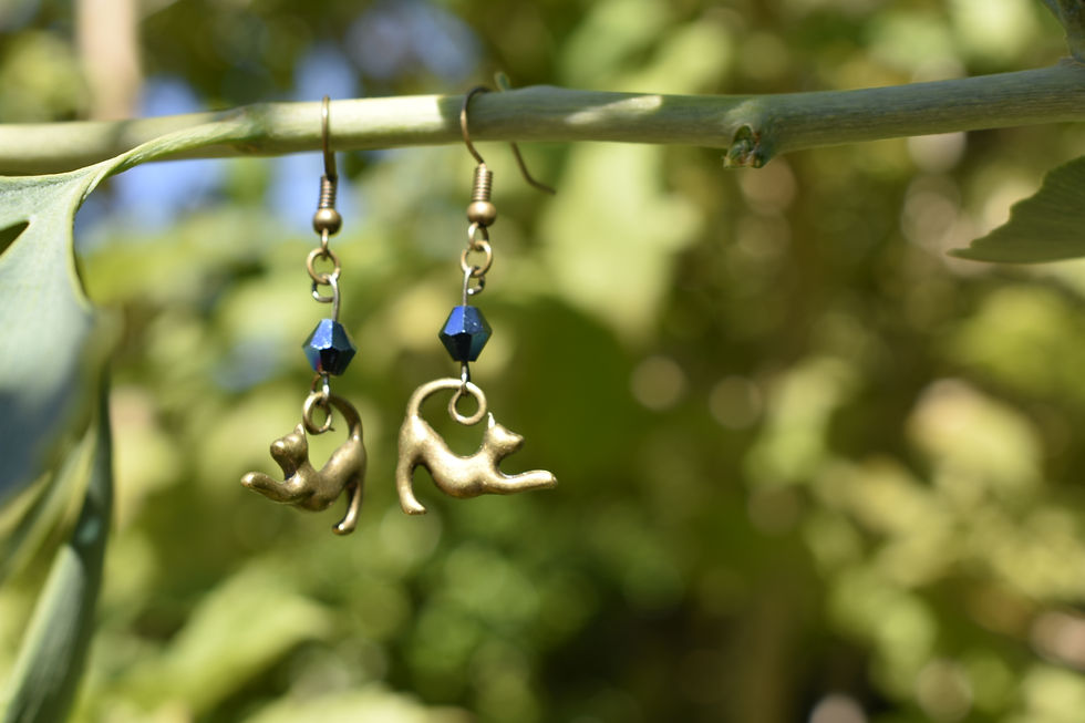Blue stone kitty earrings