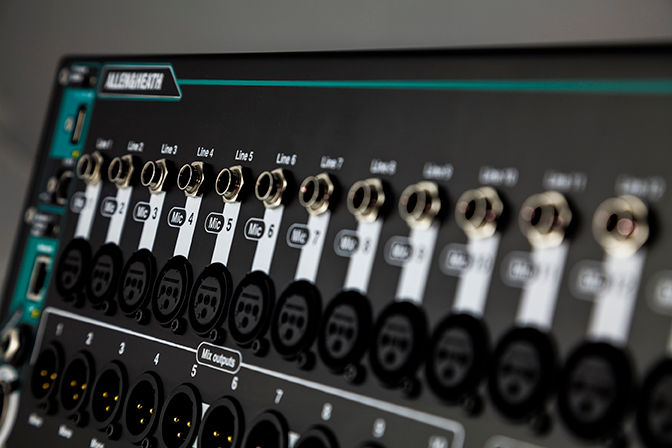 Thumbnail: Allen & Heath Qu SB