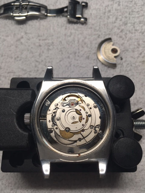 腕時計の分解清掃オーバーホール