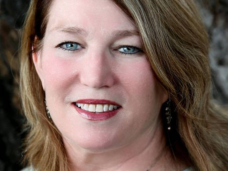 Six Questions with Jennifer Freedman