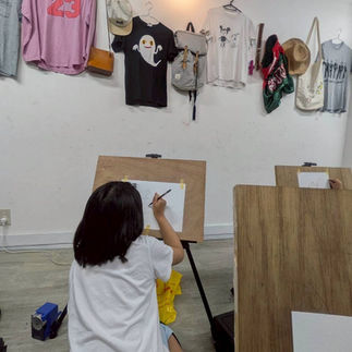 パコ絵画教室制作中