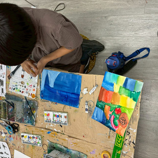 パコ絵画教室制作風景