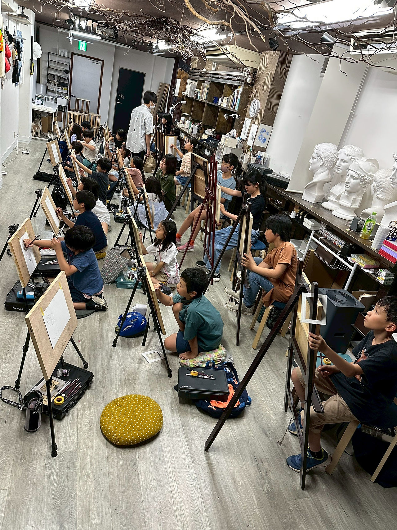 パコ絵画教室制作中