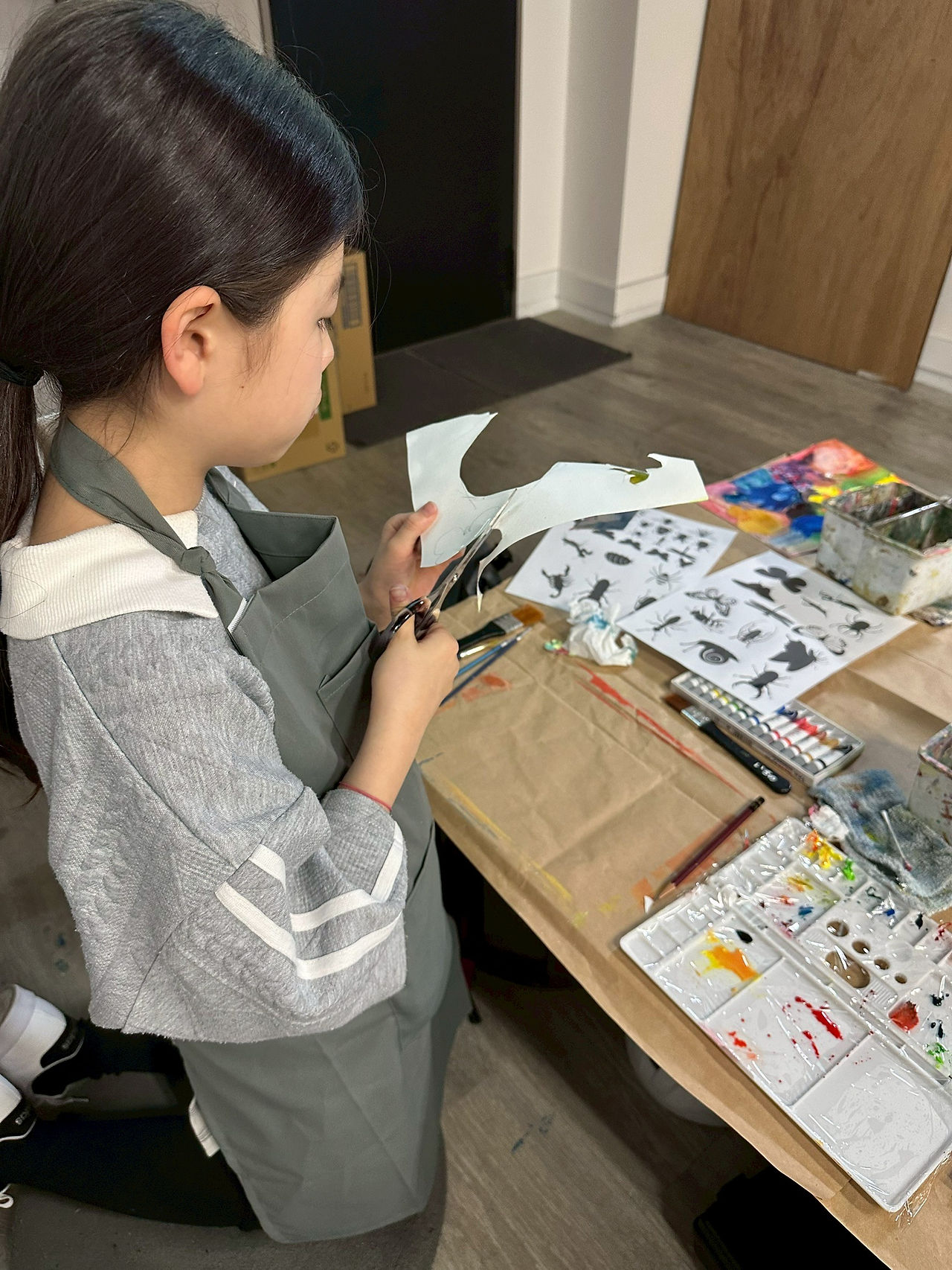 パコ絵画教室制作風景