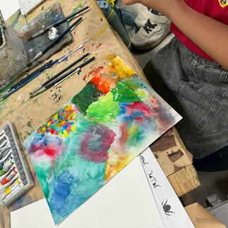 パコ絵画教室制作風景