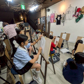 パコ絵画教室制作中