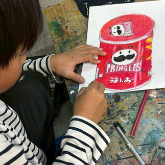 パコ絵画教室の制作風景