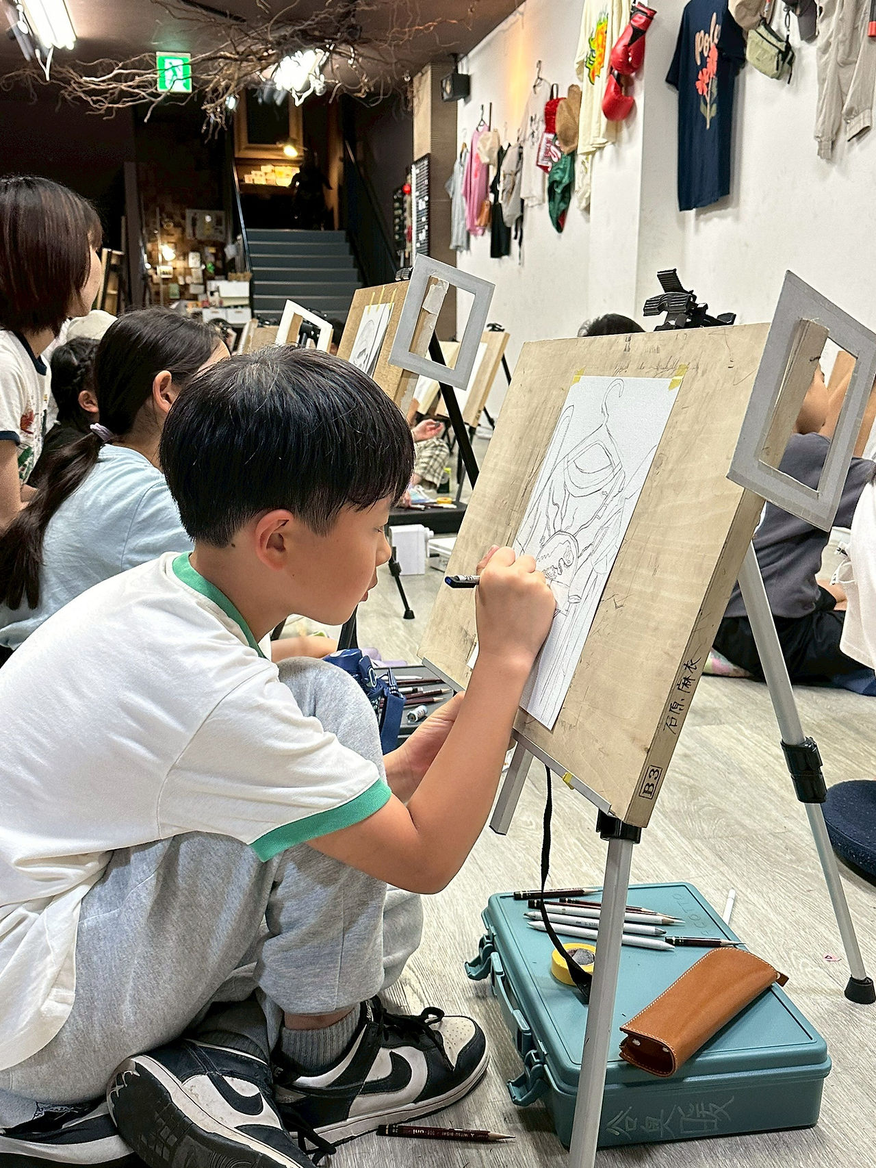 パコ絵画教室制作中