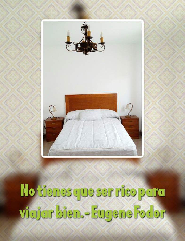 DORMITORIO CON CAMA DE MATRIMONIO