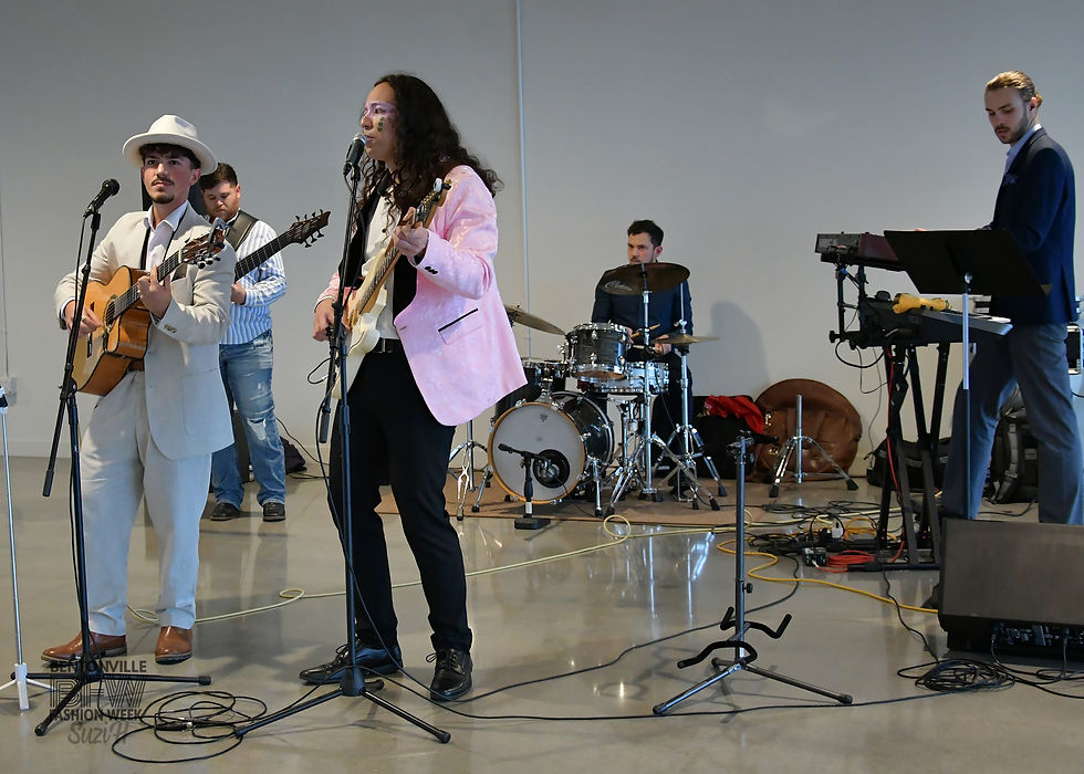 Mar Lorona front Center