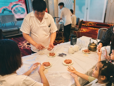 多彩皇宮親子點心工作坊    三十載手藝拍皮蝦餃、懷舊燒賣   重現老香港情懷