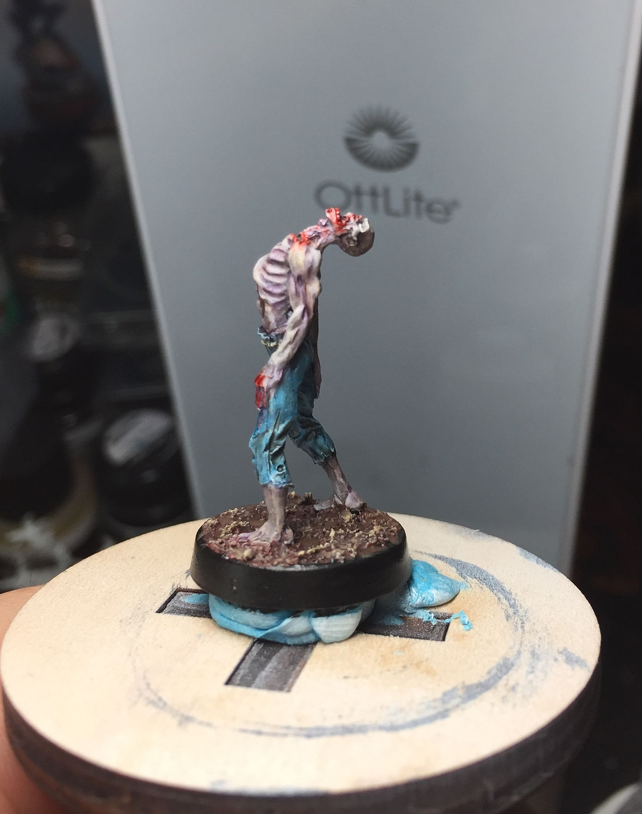 Red-Box-Games Zombie