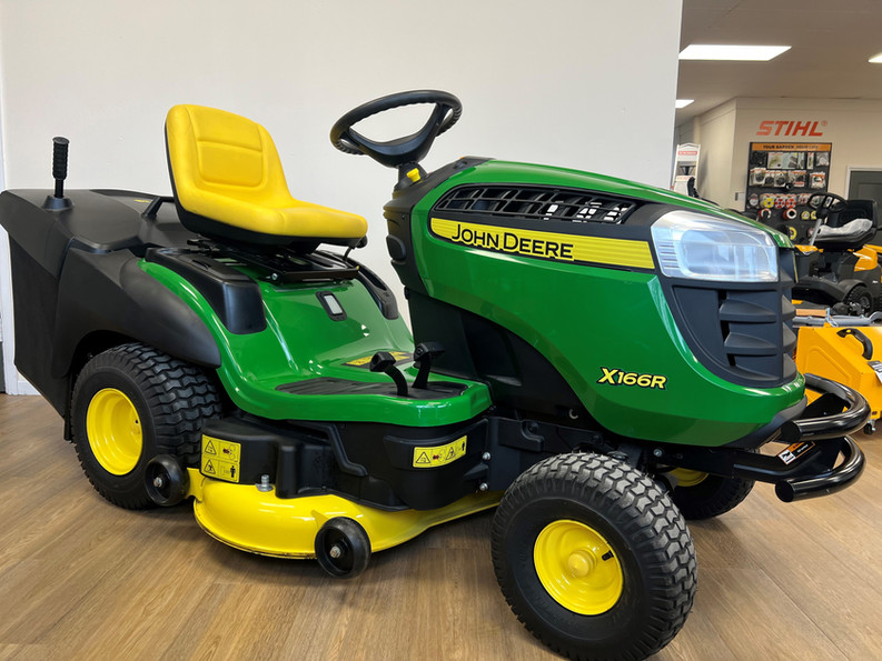 John Deere X166R Caistor