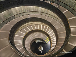 The spiral staircase at the Vatican Museum