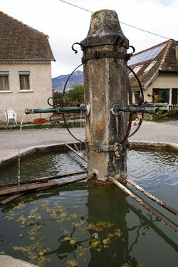 Bassin-fontaine_à_PREBOIS_mini