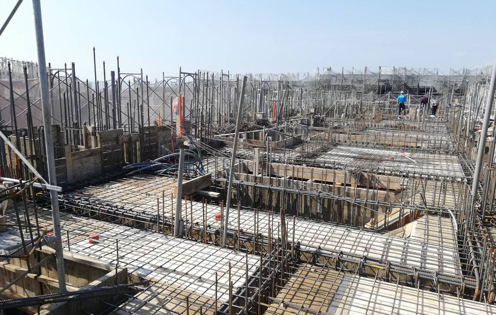 E1區-E2區R1F頂板配筋配管施工-1.jpg